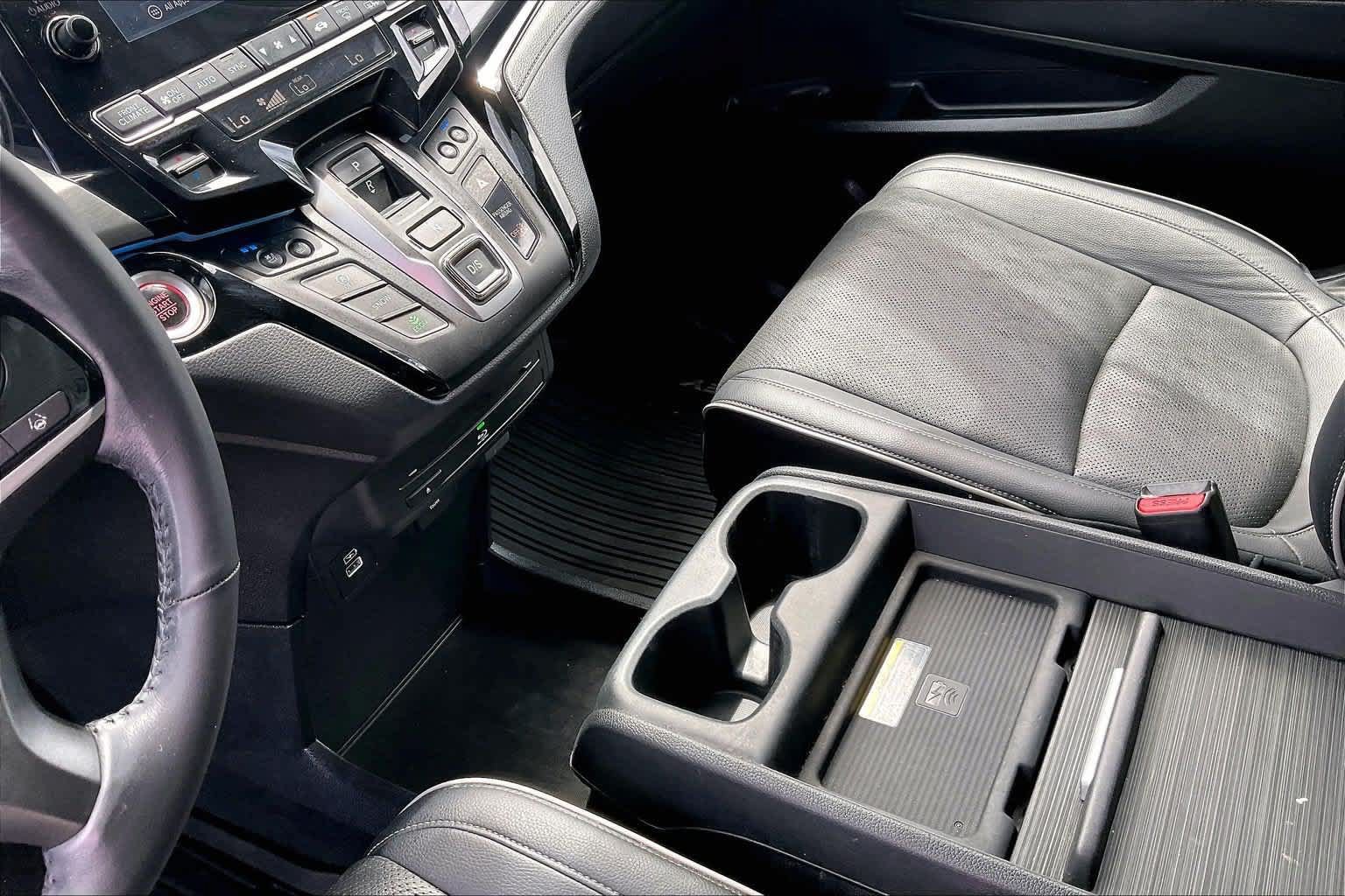 Used 2023 Honda Odyssey Elite image 16