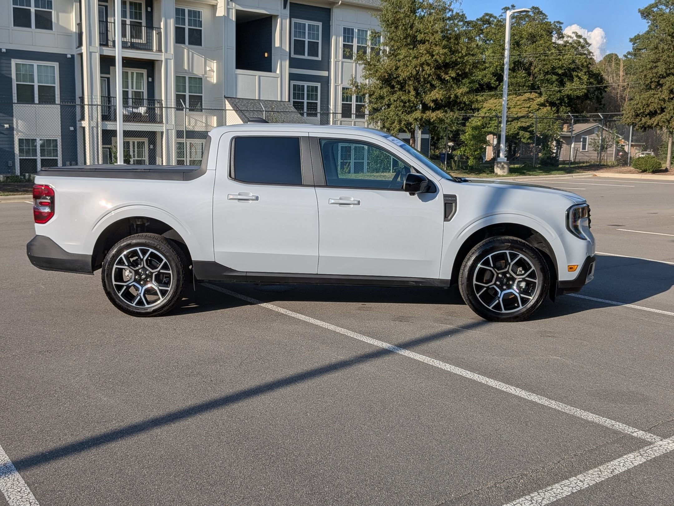 Certified 2025 Ford Maverick Lariat w/ 4K Tow Package AWD/4WD image 3