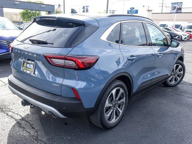 Certified 2025 Ford Escape Platinum w/ Class II Trailer Tow Package AWD/4WD image 10