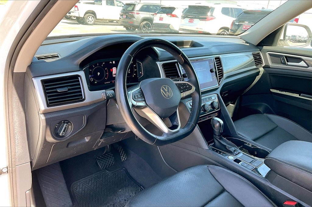 Used 2021 Volkswagen Atlas SEL w/ MDO Package (Bench Seat) image 14