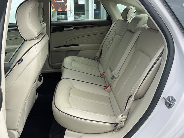 Certified 2017 Ford Fusion Platinum FWD image 7