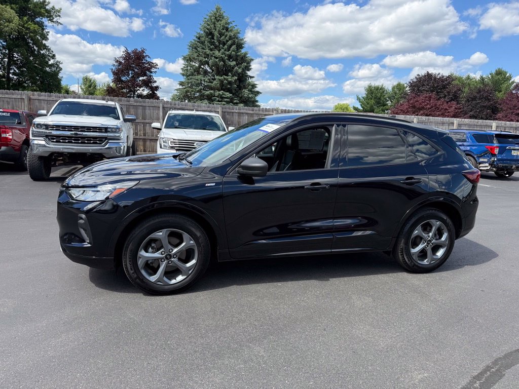 Certified 2024 Ford Escape ST-Line w/ Tech Pack #1 AWD/4WD image 4