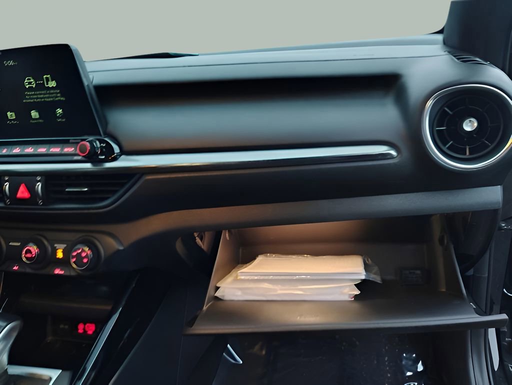 Used 2021 Kia Forte GT-Line image 33