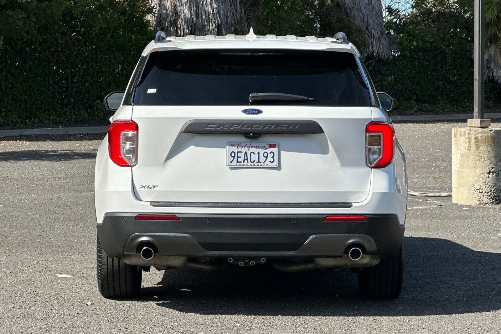 Certified 2022 Ford Explorer XLT w/ Equipment Group 202A image 4