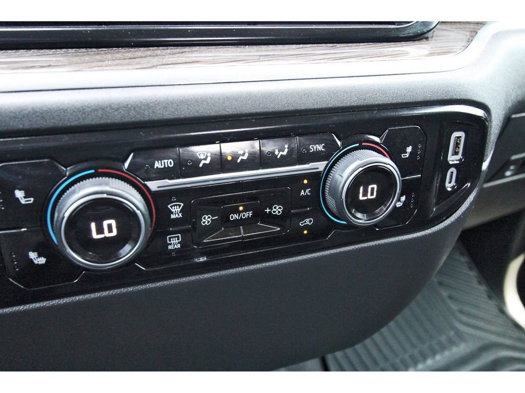 Used 2025 Chevrolet Silverado 1500 LT image 27