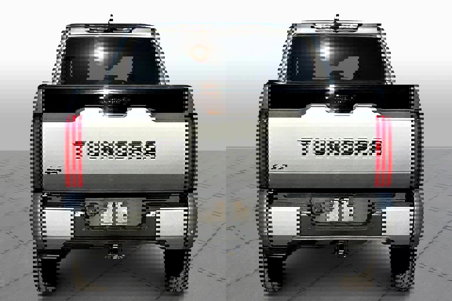 Used 2023 Toyota Tundra Platinum image 2