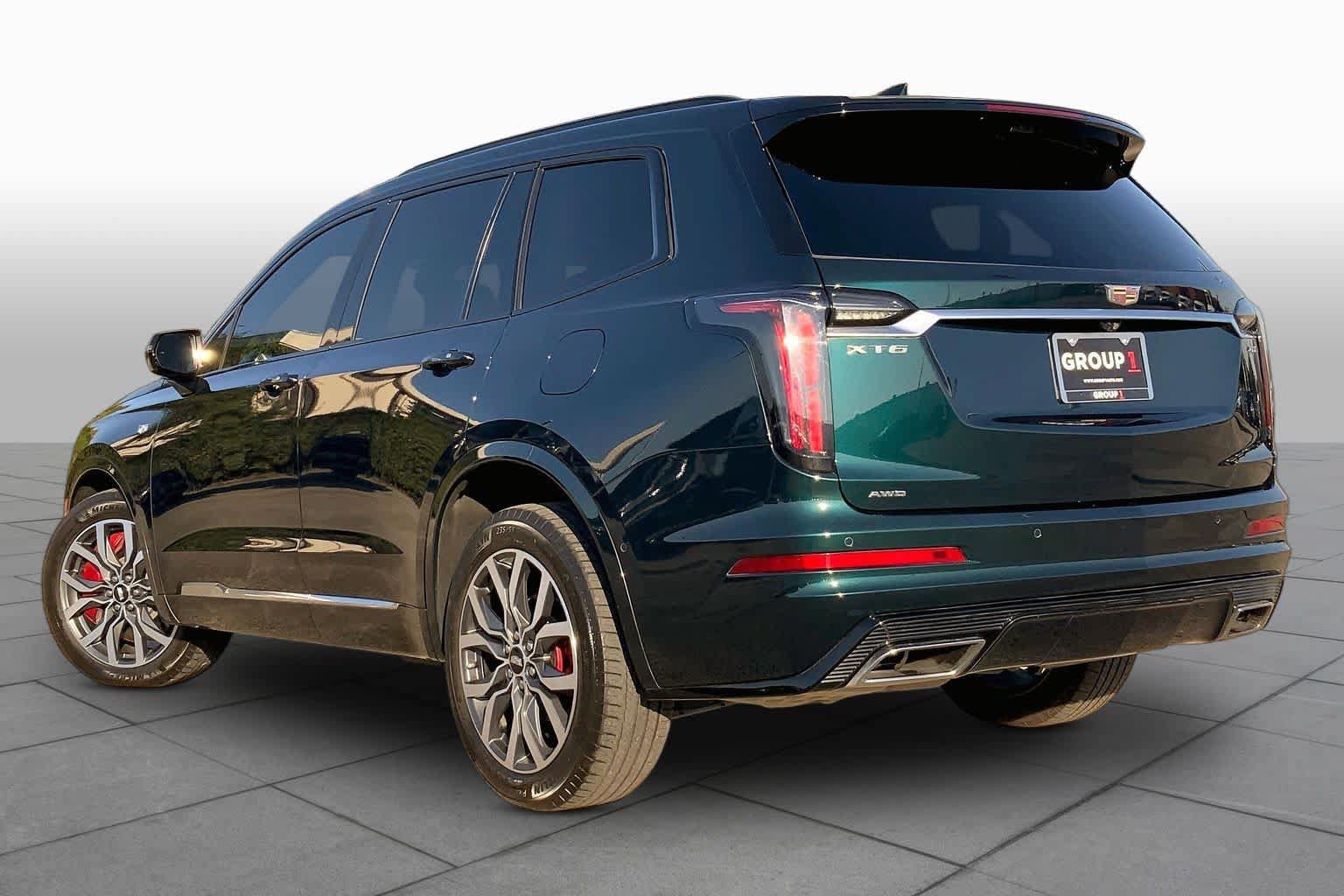 Used 2024 Cadillac XT6 Sport w/ Technology Package AWD/4WD image 12