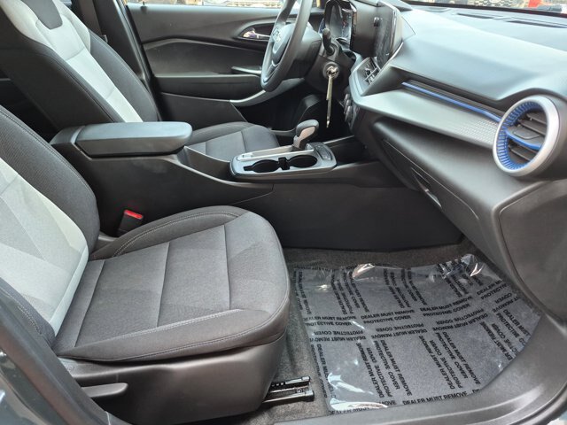 Used 2026 Chevrolet Trax LS FWD image 25