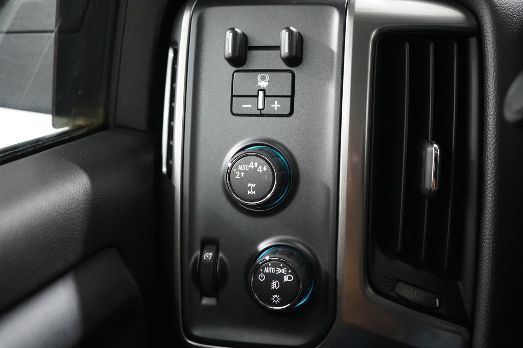 Used 2017 Chevrolet Silverado 1500 LT w/ All Star Edition AWD/4WD image 26