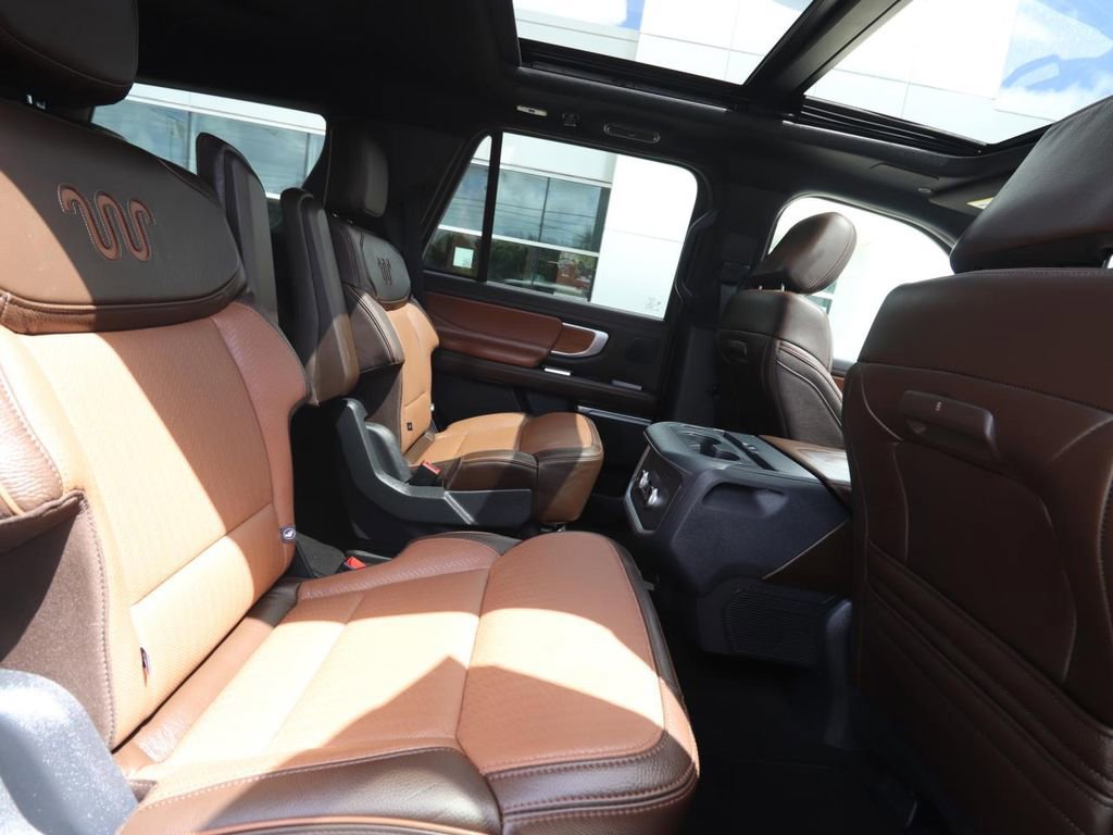 Certified 2025 Ford Expedition King Ranch image 25