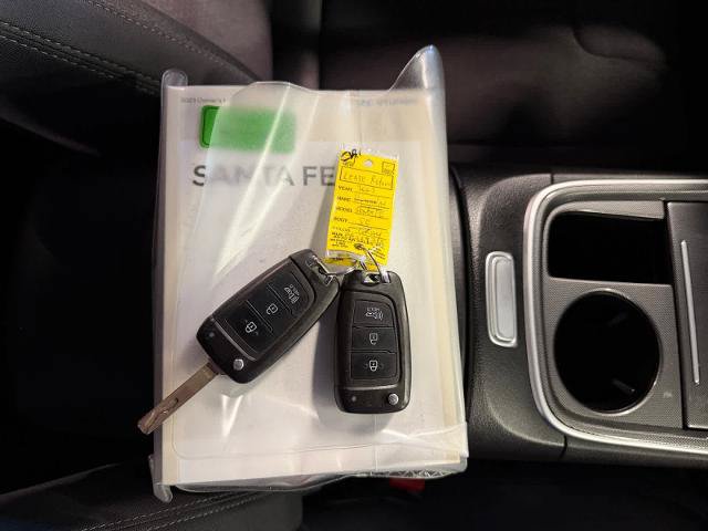 Used 2023 Hyundai Santa Fe SE w/ Cargo Package AWD/4WD image 12