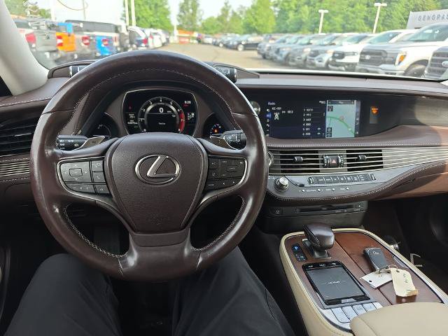 Used 2018 Lexus LS 500 AWD w/ Accessory Package (Z1) image 24