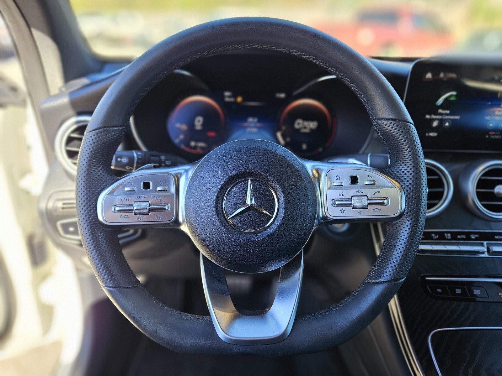 Used 2021 Mercedes-Benz GLC 300 image 27