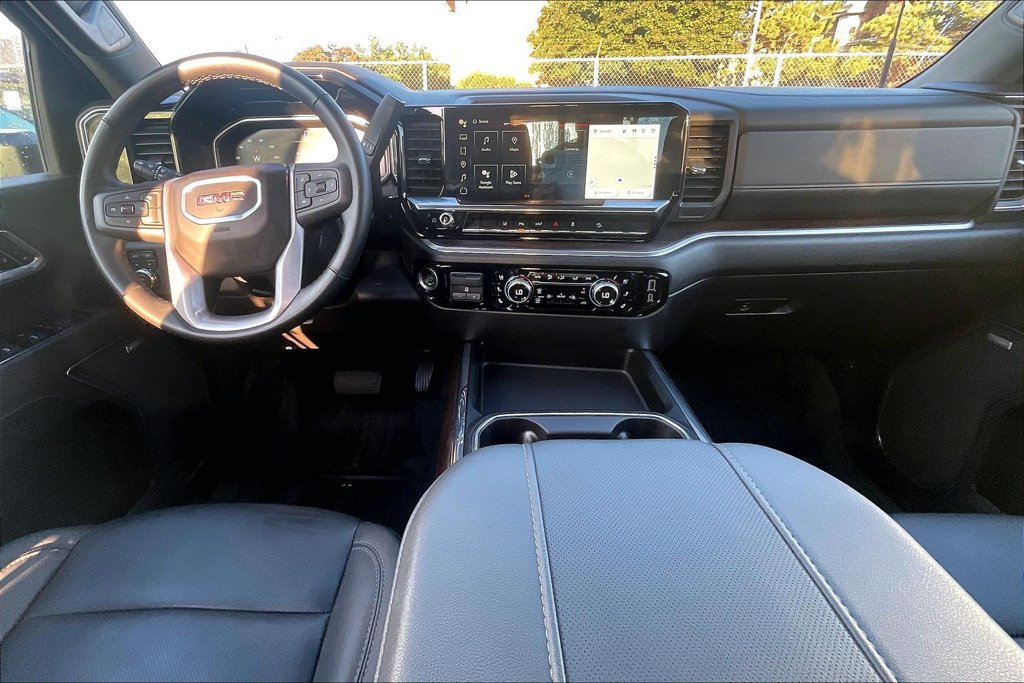 Used 2024 GMC Sierra 2500 SLT w/ SLT Premium Package AWD/4WD image 14