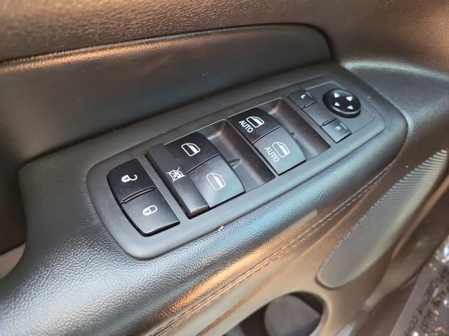 Used 2019 Jeep Grand Cherokee Limited AWD/4WD image 14
