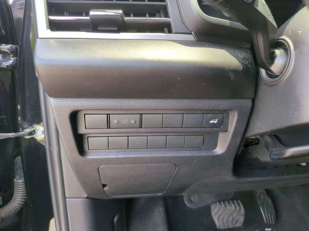 Used 2022 Mitsubishi Outlander SEL Black Edition FWD image 24
