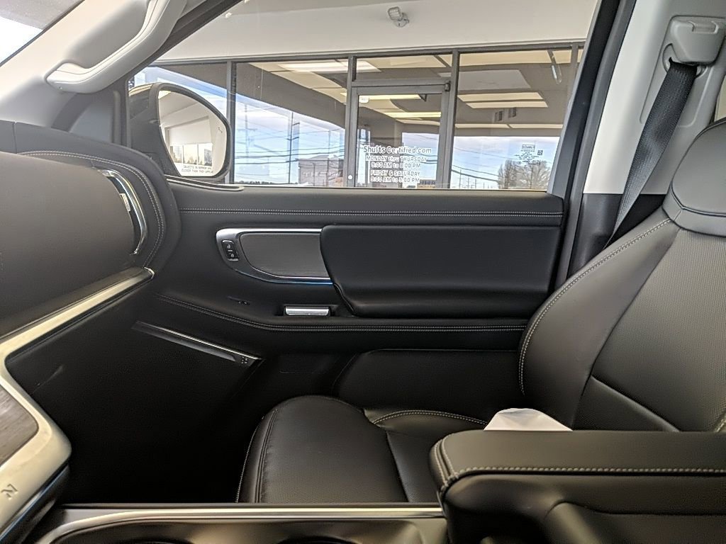 Certified 2025 Ford Expedition Max Platinum image 28