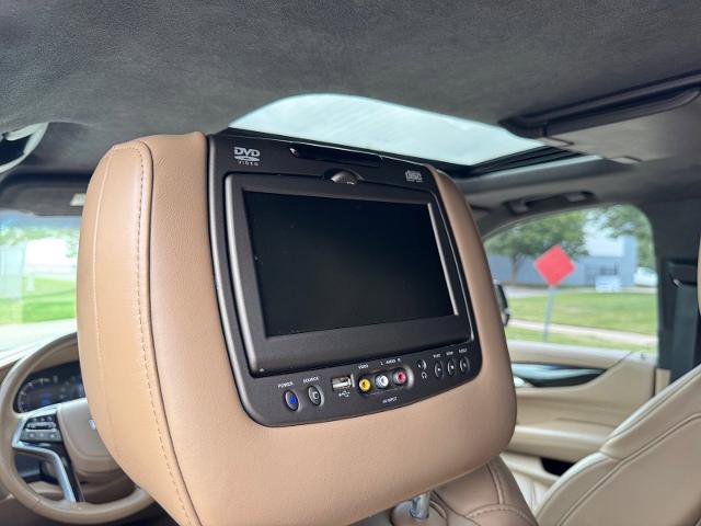 Used 2018 Cadillac Escalade Platinum AWD/4WD image 19