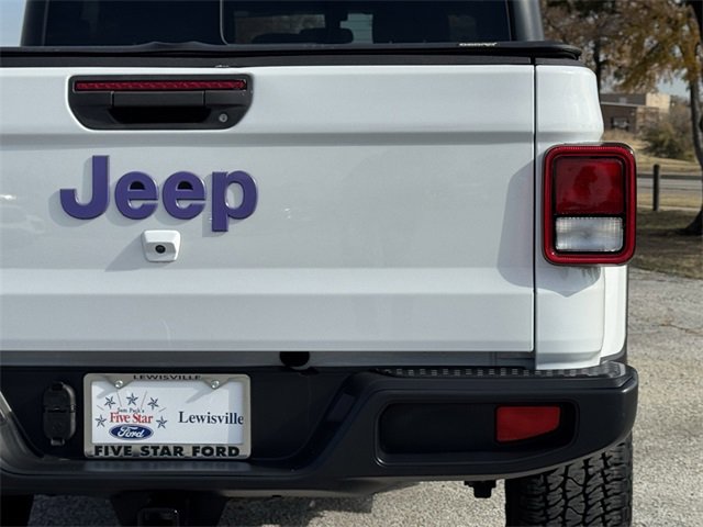 Used 2022 Jeep Gladiator Willys image 7