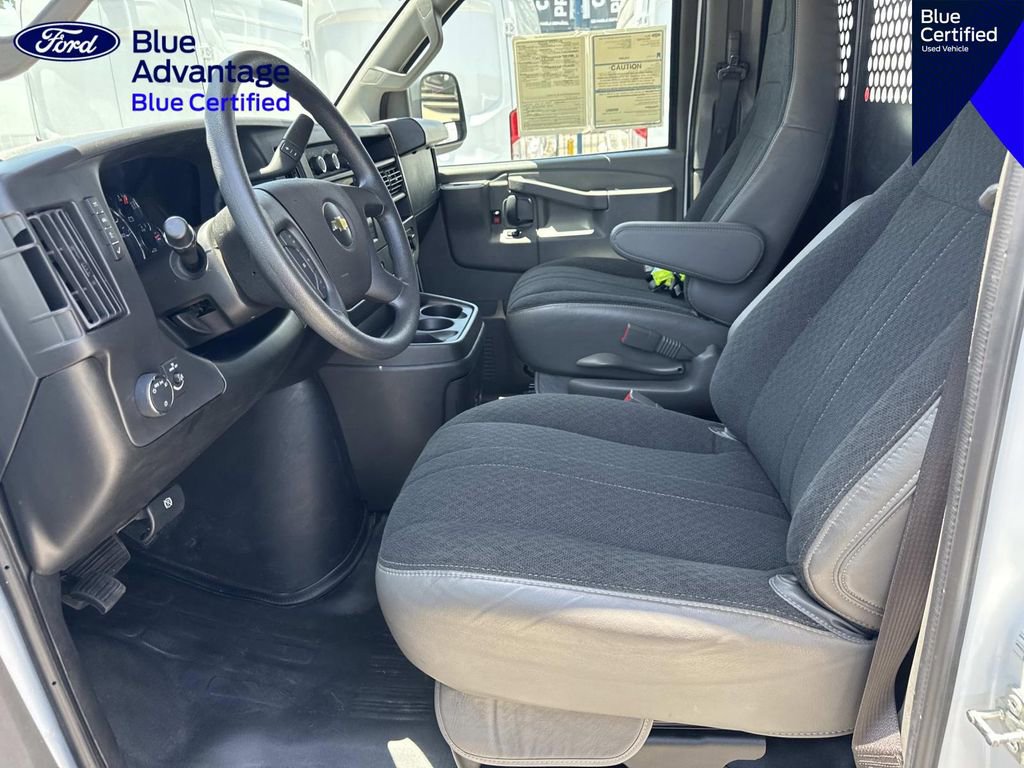 Used 2024 Chevrolet Express 2500 w/ Driver Convenience Package RWD image 18