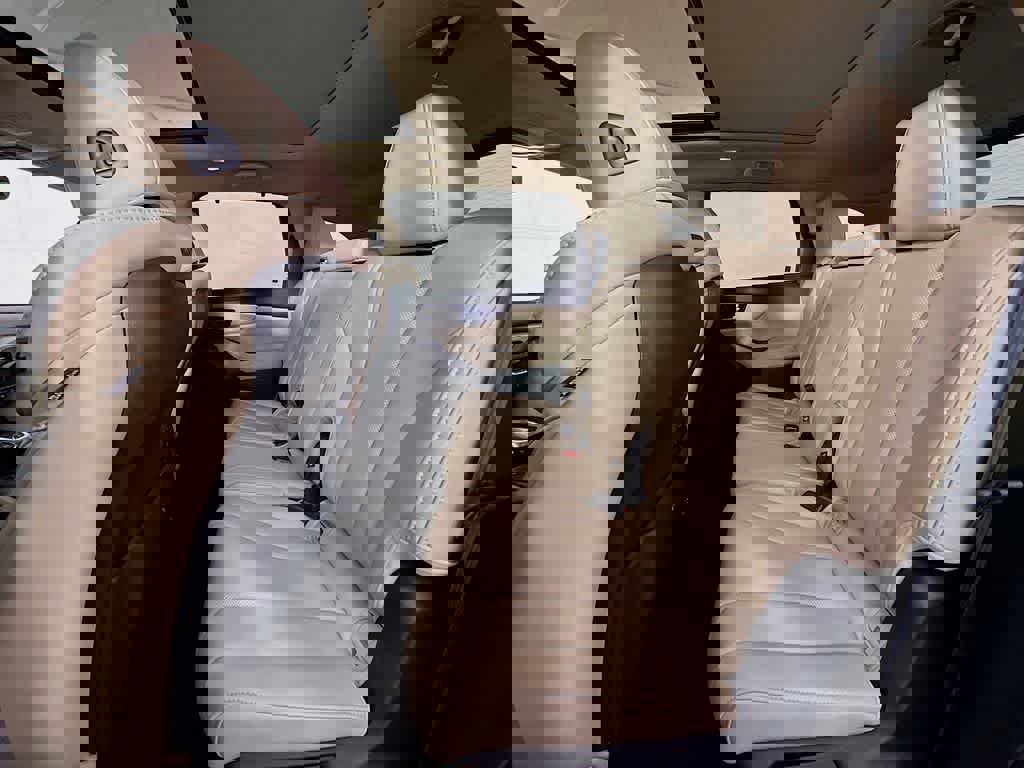 Used 2024 Acura MDX SH-AWD w/ Technology Package image 16