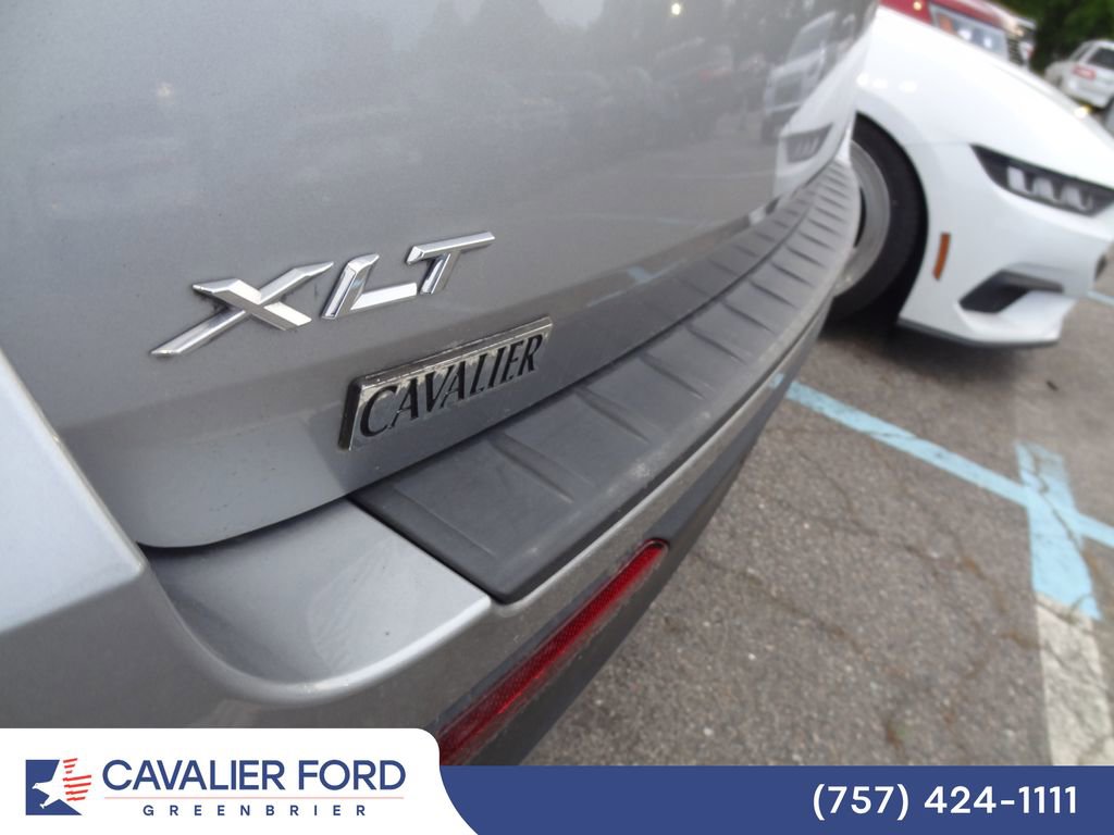 Certified 2021 Ford Explorer XLT w/ Equipment Group 202A RWD image 7