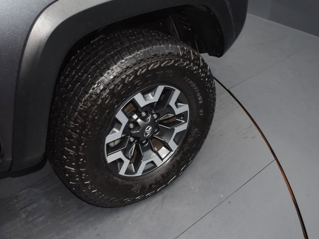 Used 2023 Toyota Tacoma TRD Off-Road image 19