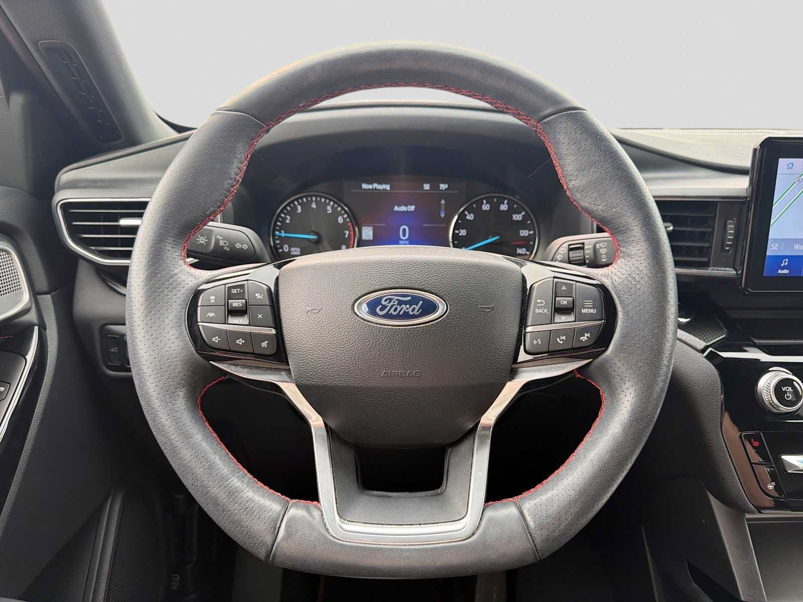 Certified 2024 Ford Explorer ST-Line w/ Class IV Trailer Tow Package AWD/4WD image 25