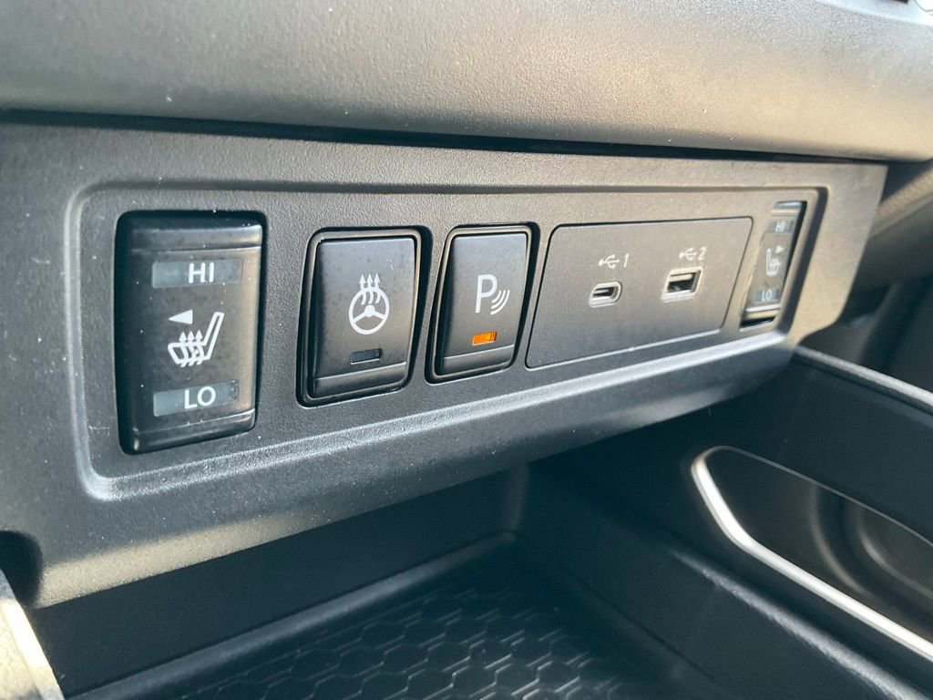 Used 2022 Nissan Frontier SV AWD/4WD image 10