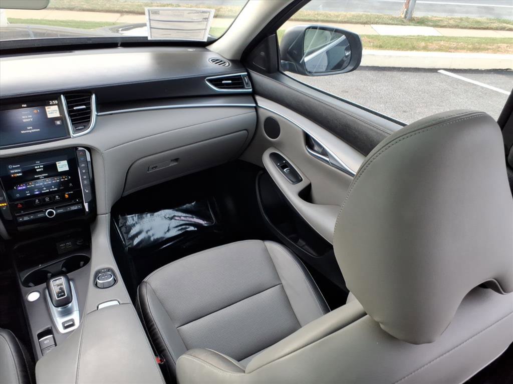 Used 2023 INFINITI QX50 Luxe image 16