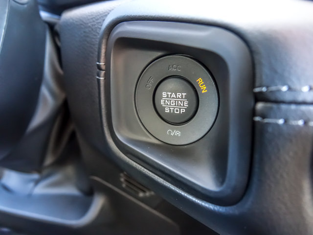 Used 2026 Jeep Wrangler Unlimited Sahara AWD/4WD image 15