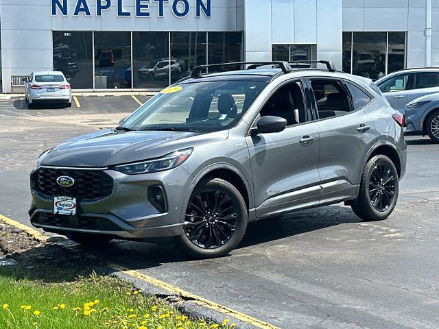 Certified 2025 Ford Escape ST-Line Elite w/ Premium Technology Package AWD/4WD image 2