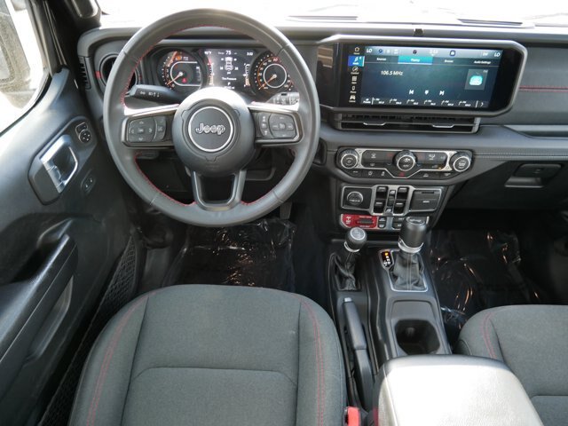 Used 2024 Jeep Wrangler Unlimited Rubicon AWD/4WD image 13