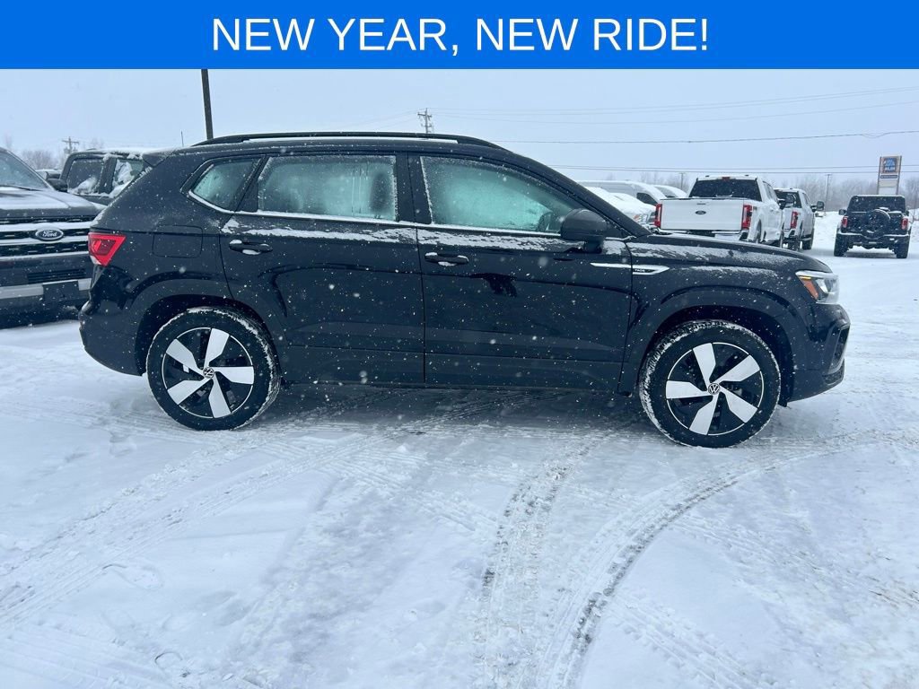 Used 2024 Volkswagen Taos S image 7