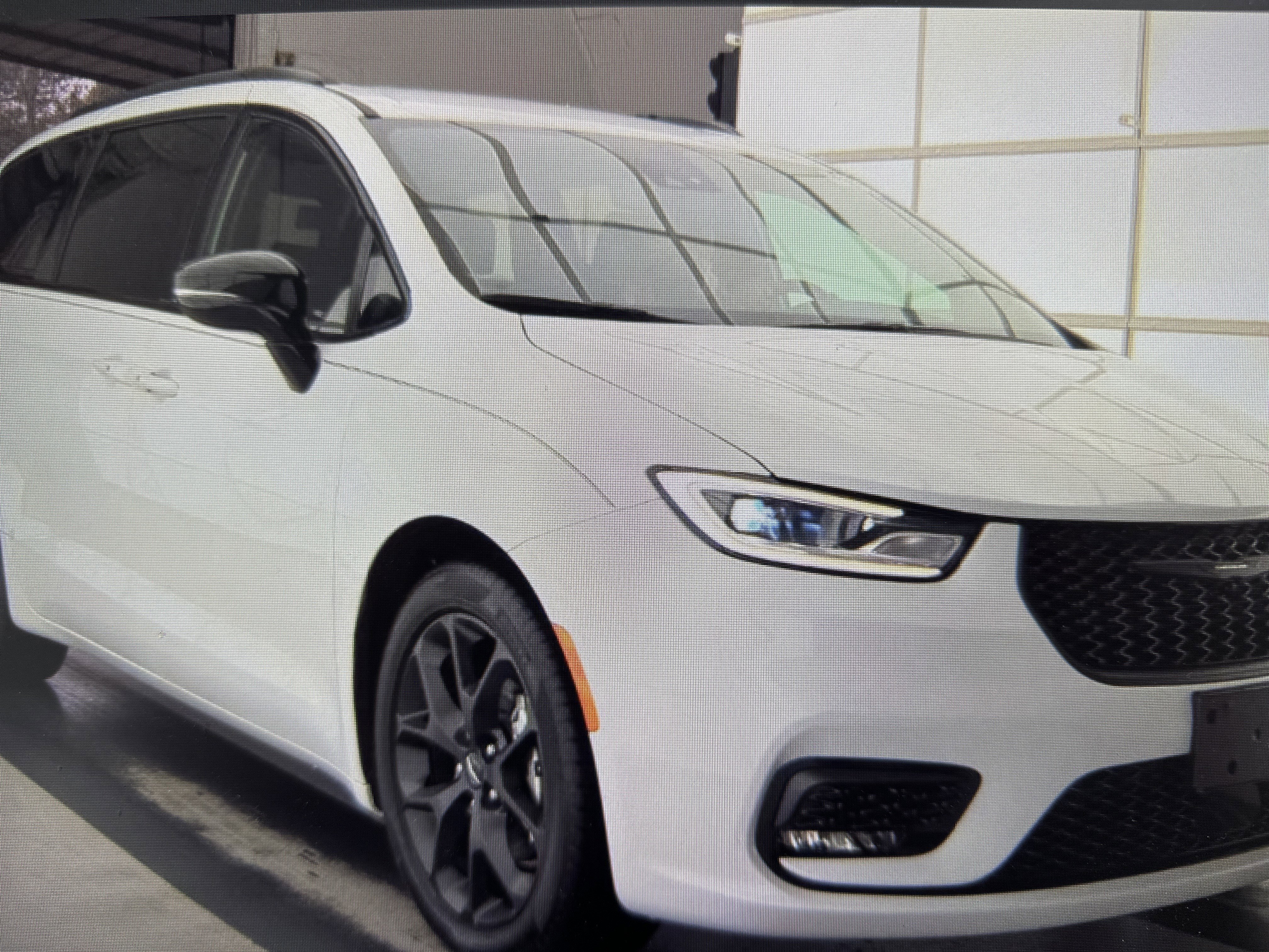 Used 2024 Chrysler Pacifica Touring-L w/ S Appearance Package FWD image 7