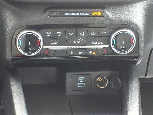 Certified 2022 Ford Escape SE w/ SE Sport Appearance Package image 11