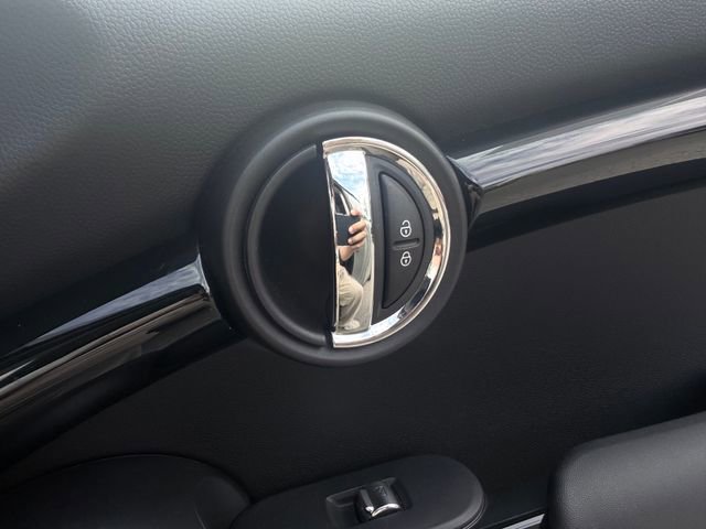 Used 2019 MINI Cooper S FWD image 11