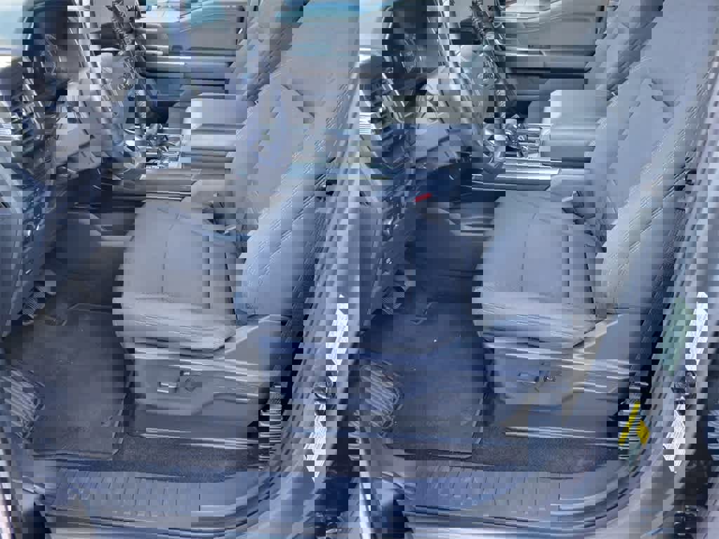 Certified 2022 Ford F150 XLT w/ Equipment Group 302A High image 4