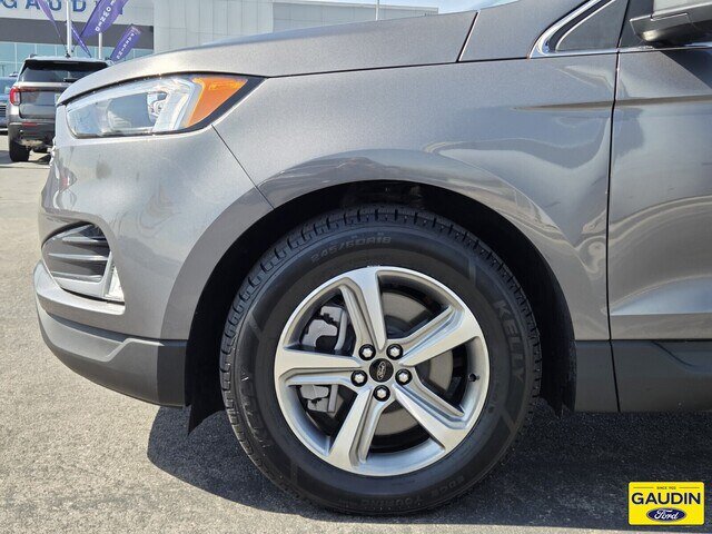Certified 2024 Ford Edge SEL w/ Convenience Package AWD/4WD image 10