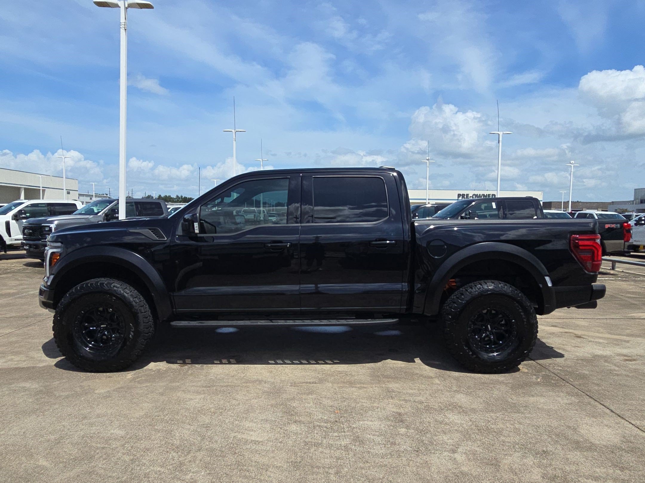 Certified 2025 Ford F150 Raptor AWD/4WD image 9