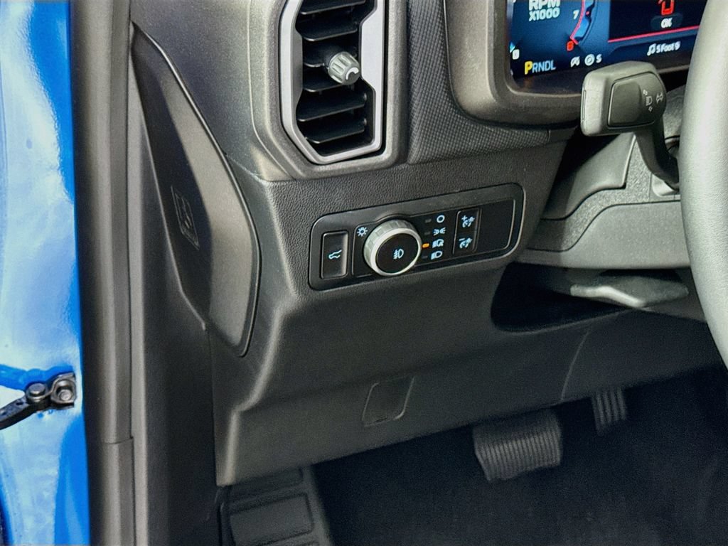 Certified 2025 Ford Bronco Sport Outer Banks w/ Outer Banks Tech Package+ AWD/4WD image 15