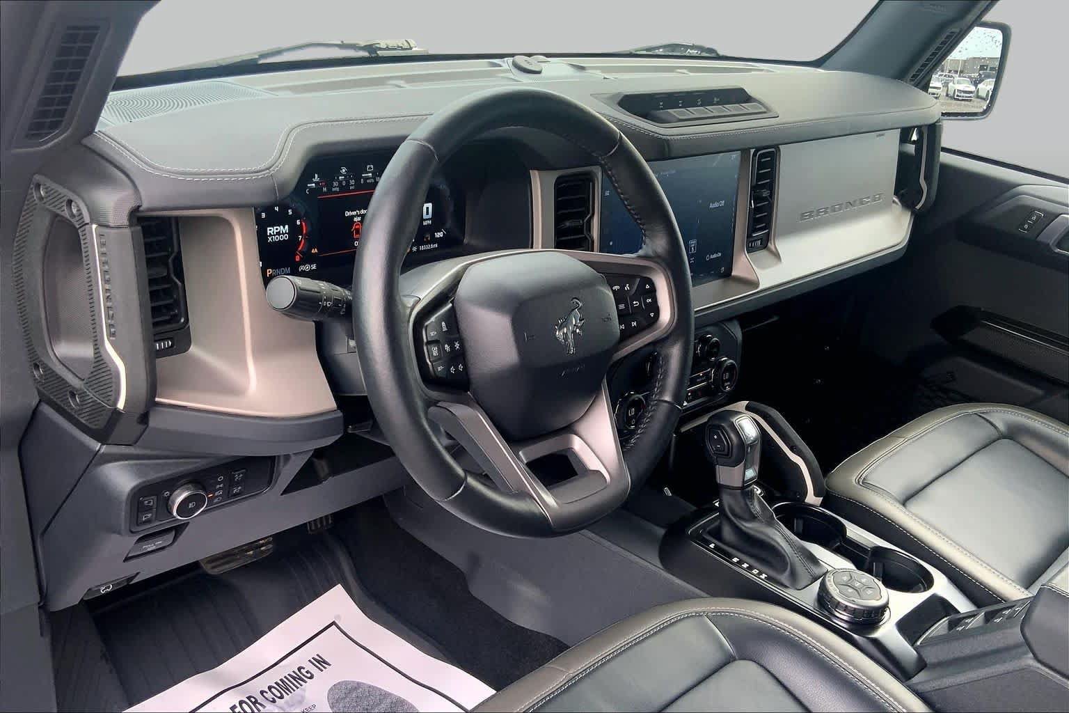 Certified 2025 Ford Bronco Outer Banks w/ Sasquatch Package AWD/4WD image 18