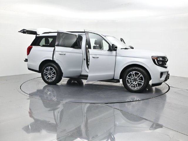 Certified 2025 Ford Expedition Active AWD/4WD image 56