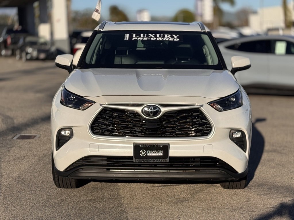 Used 2022 Toyota Highlander XLE image 6