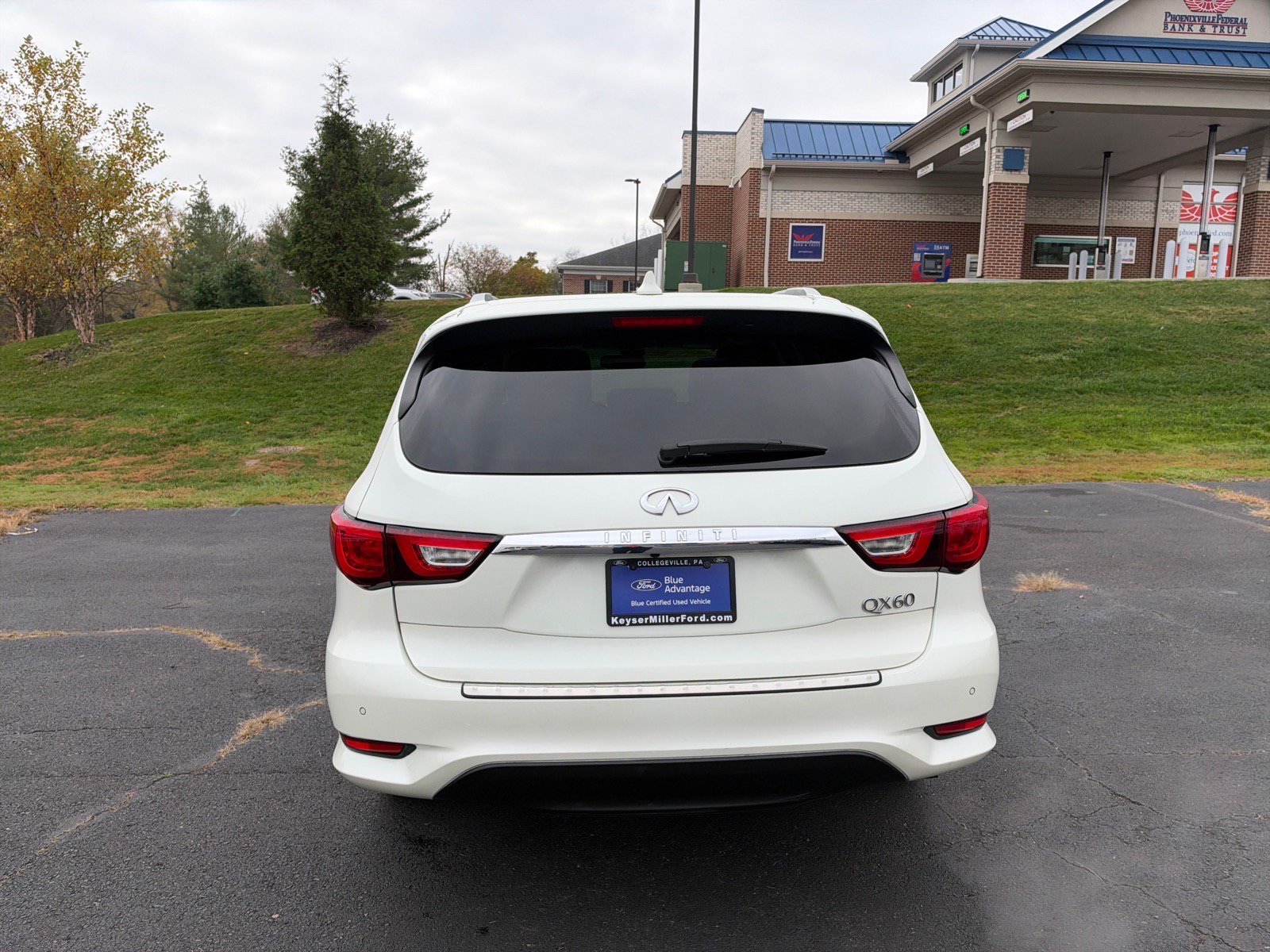 Used 2017 INFINITI QX60 Luxe w/ Premium Plus Package AWD/4WD image 13