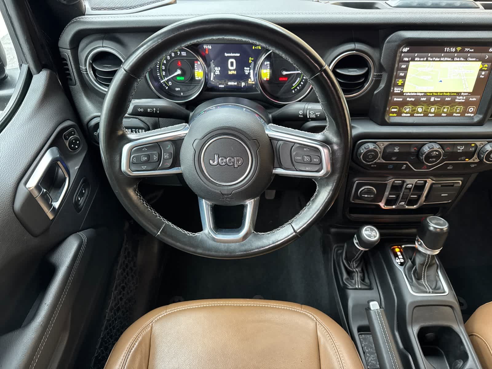 Used 2022 Jeep Wrangler Unlimited Sahara AWD/4WD image 14