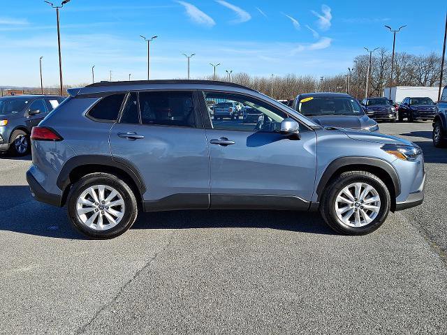 Used 2024 Toyota Corolla Cross LE image 5