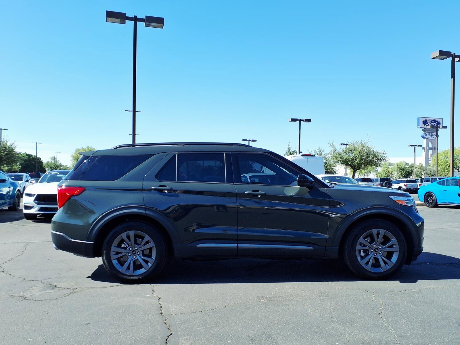 Certified 2024 Ford Explorer XLT w/ Equipment Group 202A RWD image 7