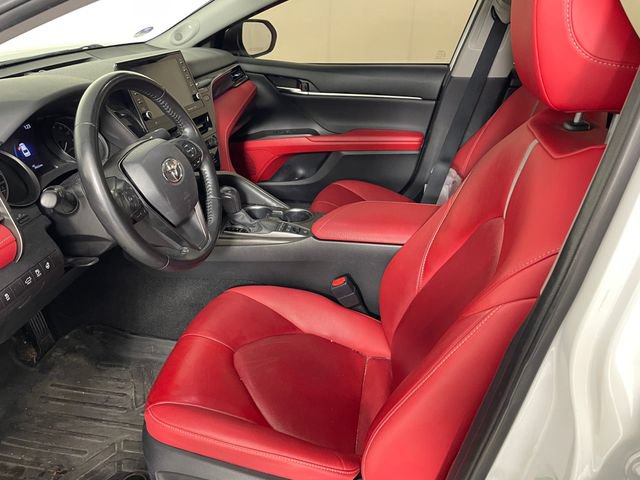 Used 2022 Toyota Camry XSE w/ Navigation Upgrade Package FWD image 2