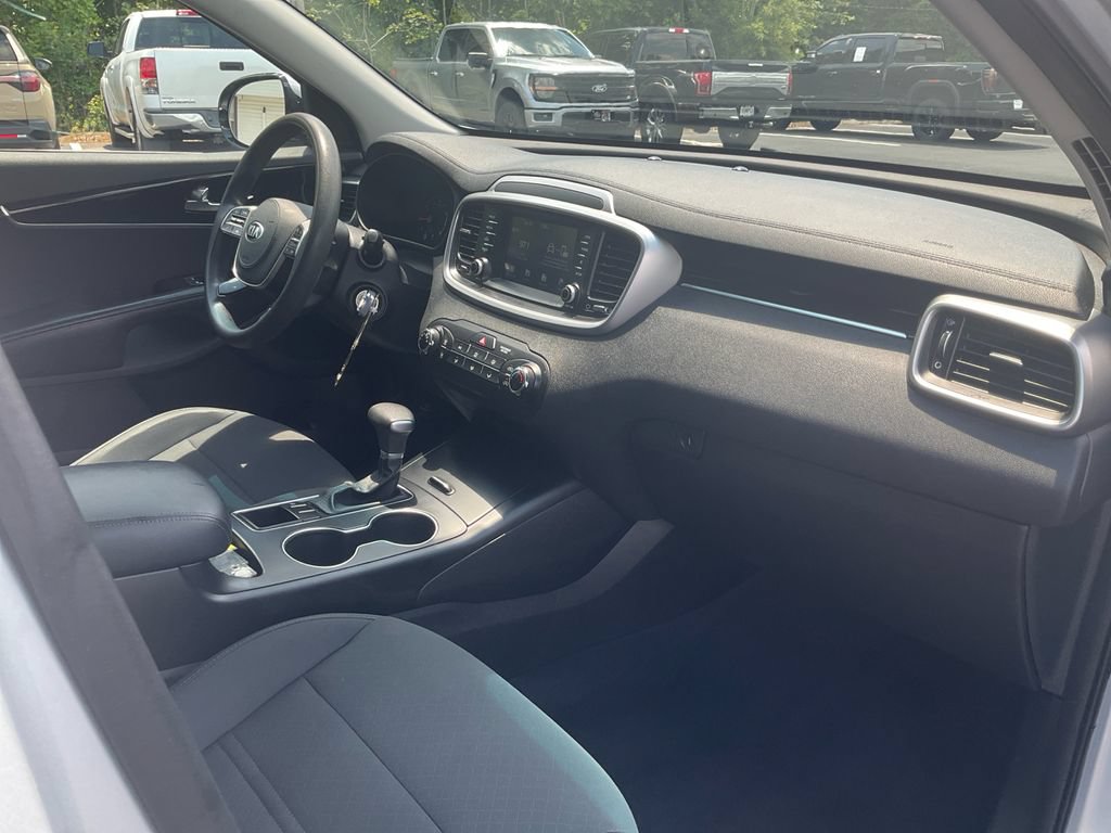Used 2020 Kia Sorento LX FWD image 11